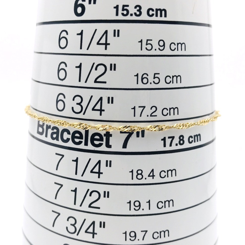 Delicate vintage Twisted Rope Chain 14k Gold Bracelet c 1980s.