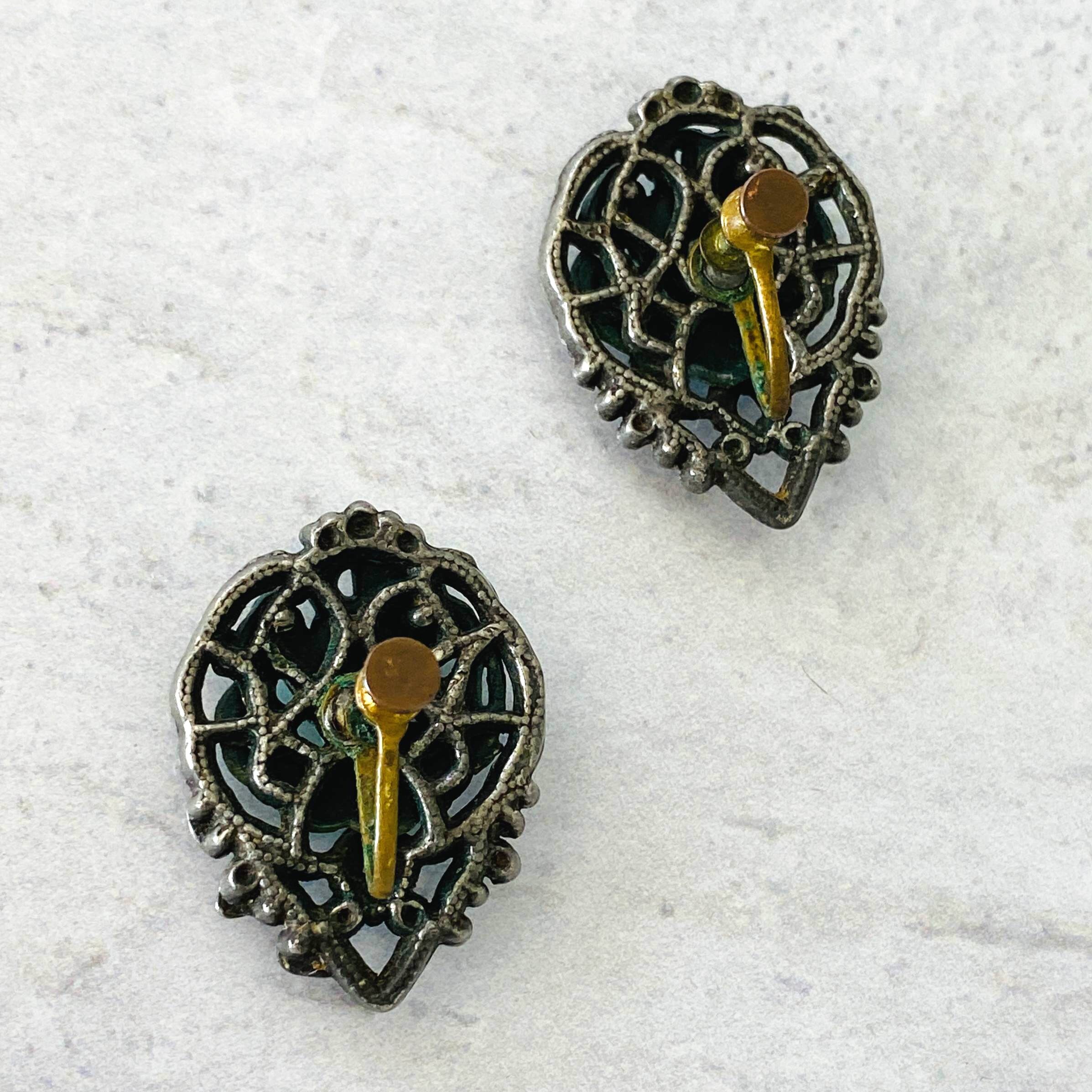 Vintage Carved Turquoise Bird Earrings