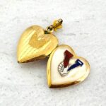 Vintage WWII Victory Sweetheart Locket