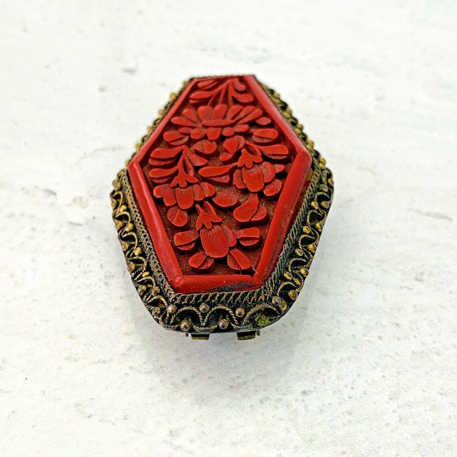 Vintage 40s Carved Cinnabar & Brass Chinese Export Dress Clip