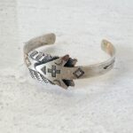 Fred Harvey Era Sterling Silver Arrow Cuff Navajo Navajo Bracelet Hand Stamped Cross