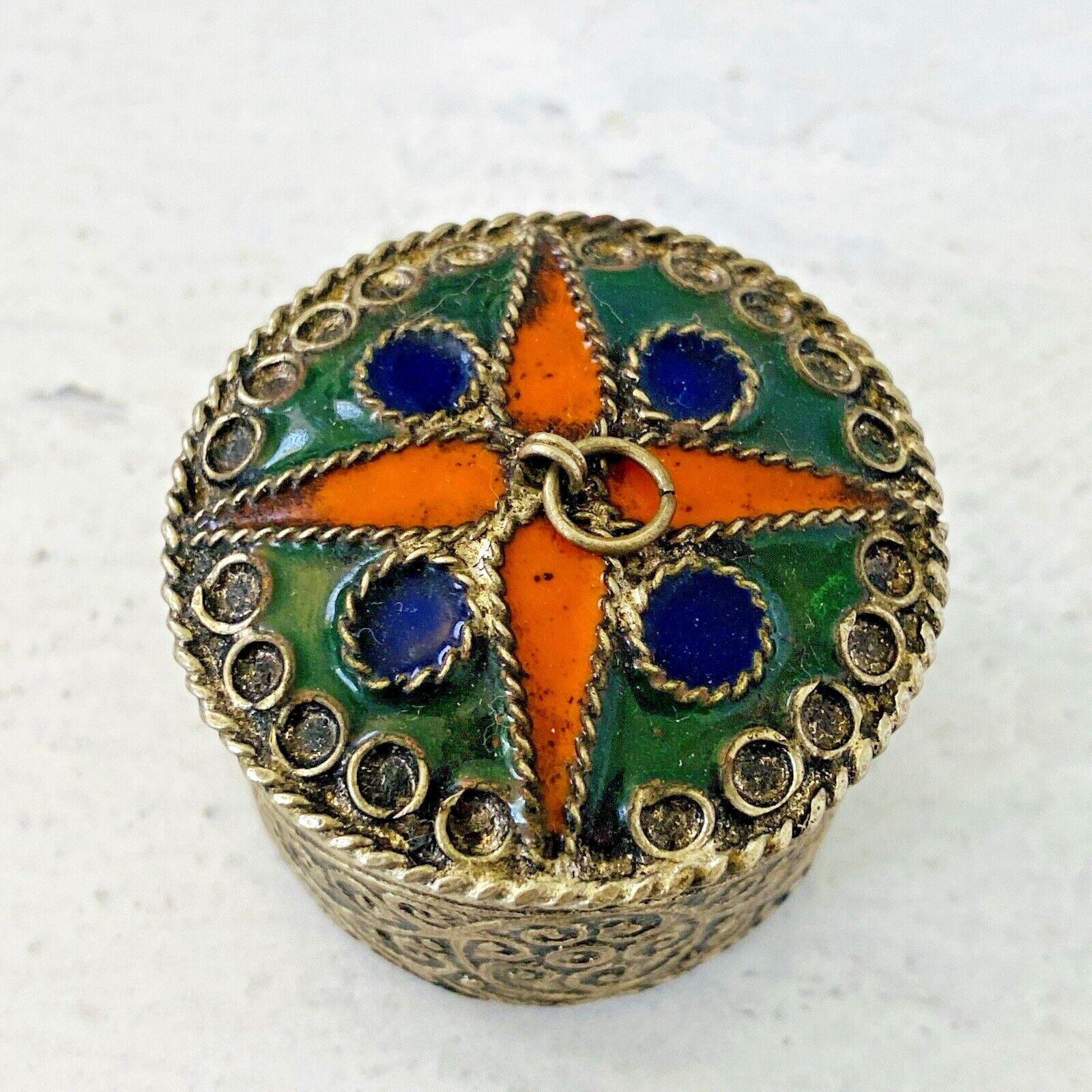 Stamped Metal Enamel White Brass Pill Box Pendant Trinket Ring Round Silver Tone