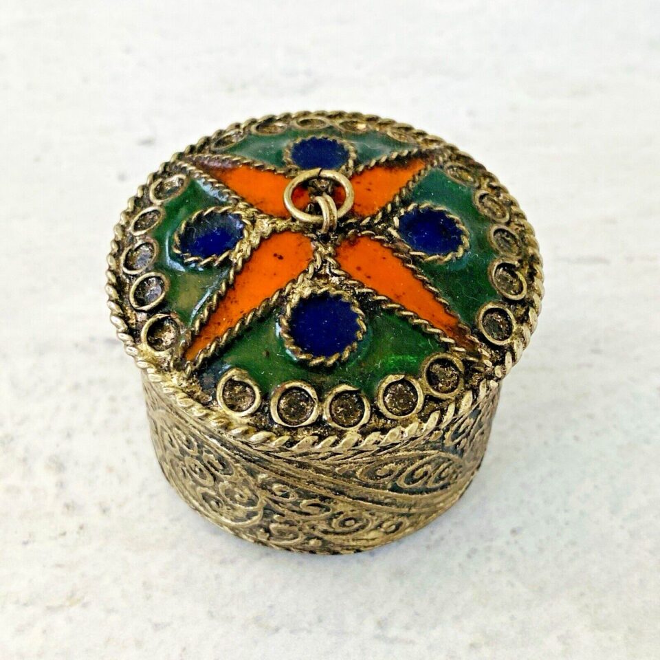 Stamped Metal Enamel White Brass Pill Box Pendant Trinket Ring Round Silver Tone