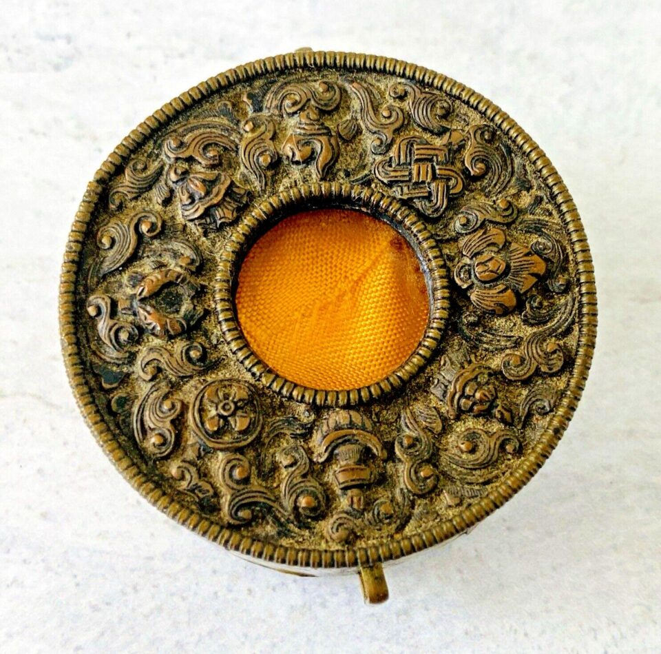 Buddhist Relic Box Ghau Mahakala with Contents Sealed Rare Round Old Locket Asia