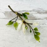Patê De Verre White Flower Spray Brooc