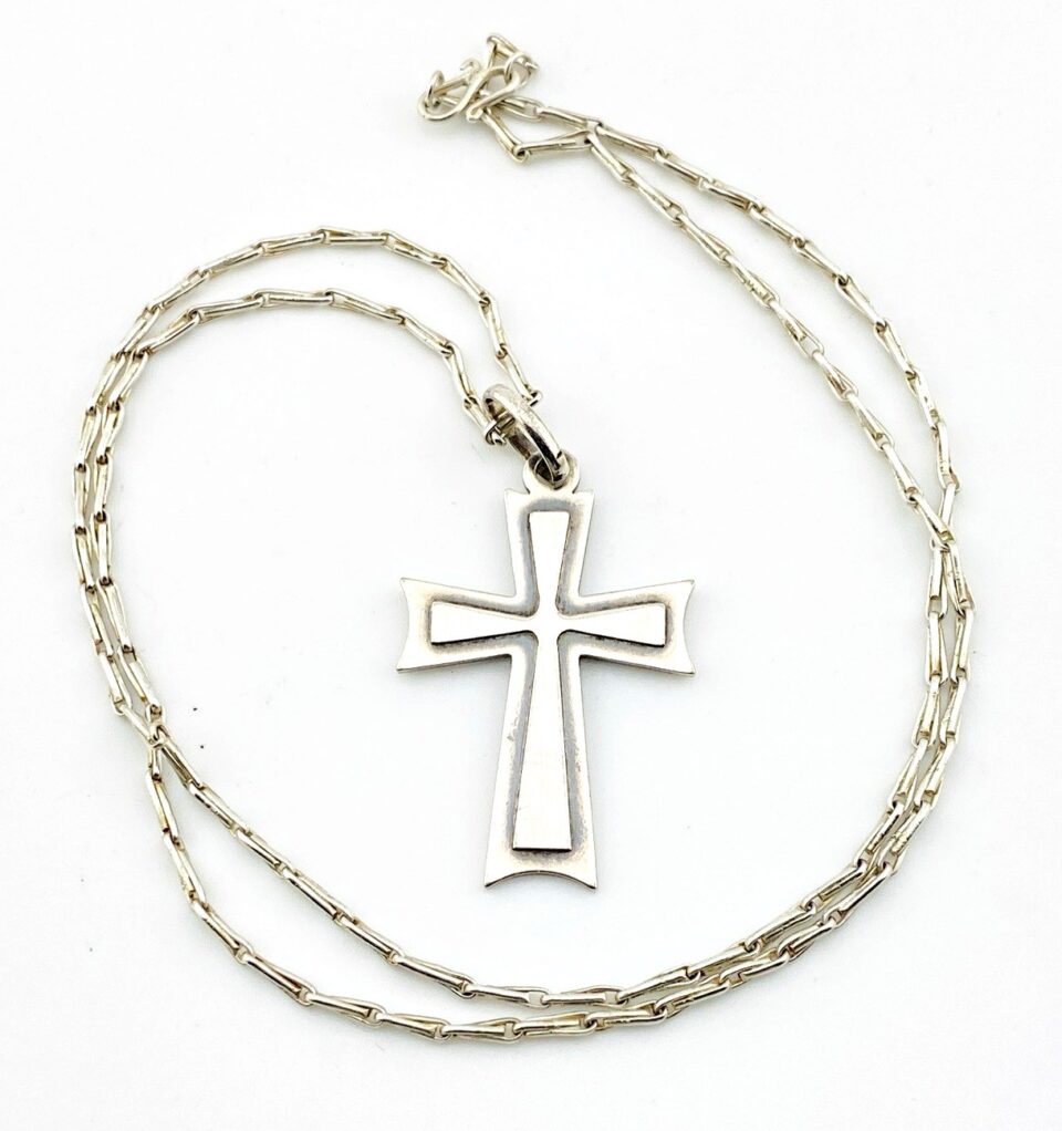 Vintage Sterling Silver Cross Pendant Necklace