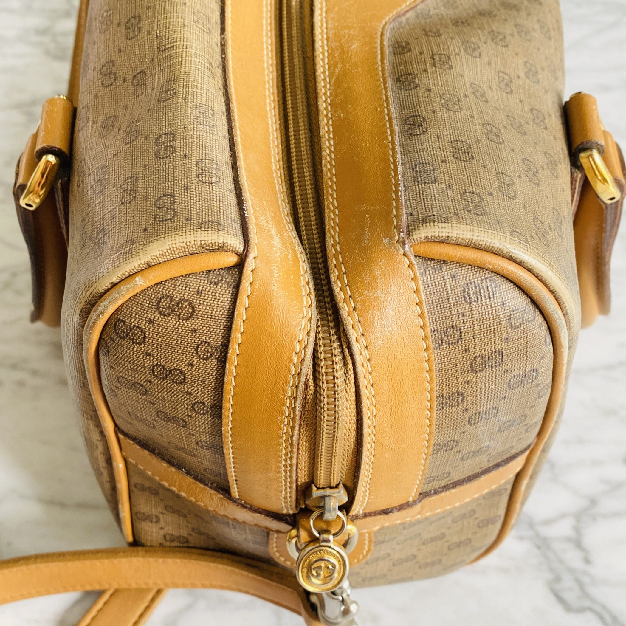 GUCCI GG Supreme Boston Bag