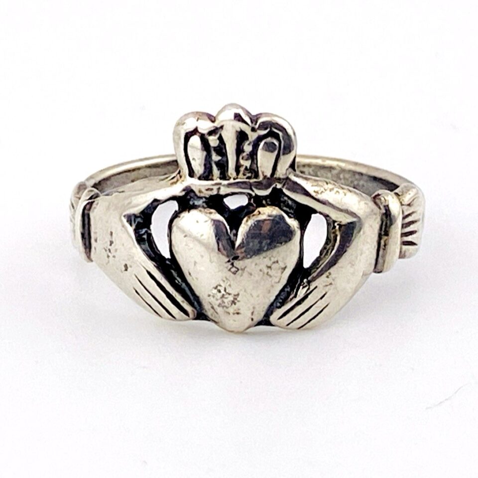 Vintage Claddagh Sterling Silver Ring Size 7.5