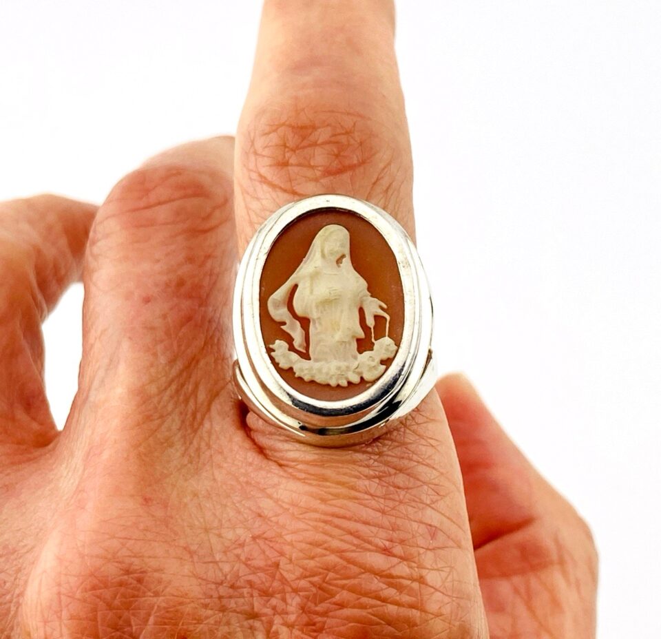 Vintage Sterling Silver Our Lady Shell Cameo Ring – Size 8 Devotional