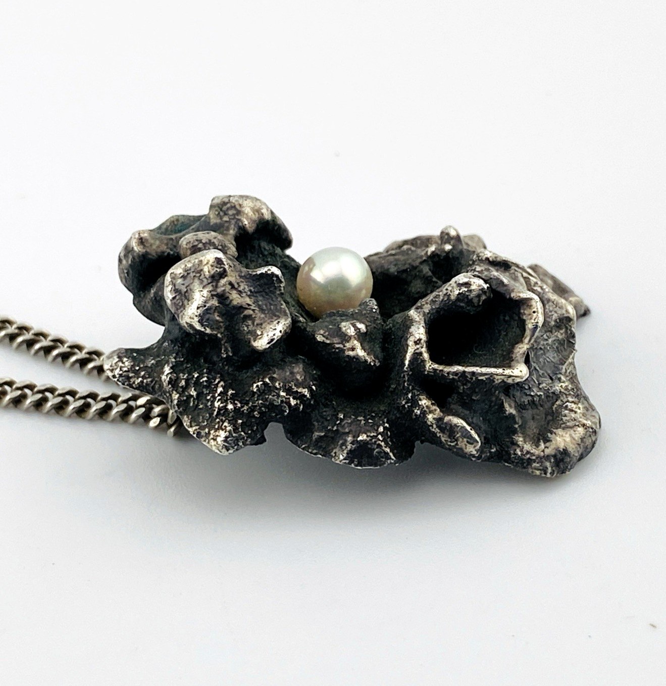 Vintage Brutalist Modernist Sterling Silver Pearl Pendant Necklace