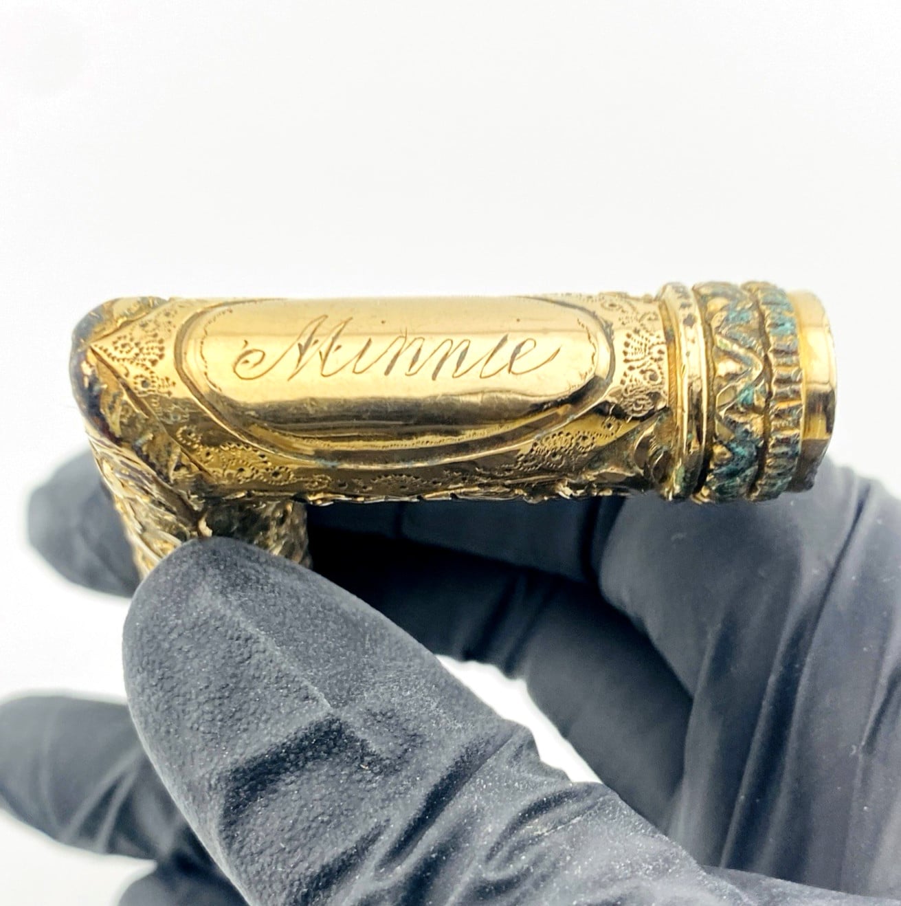 Beautifully hand engraved name "Minnie" on antique Victorian gold filled can handle