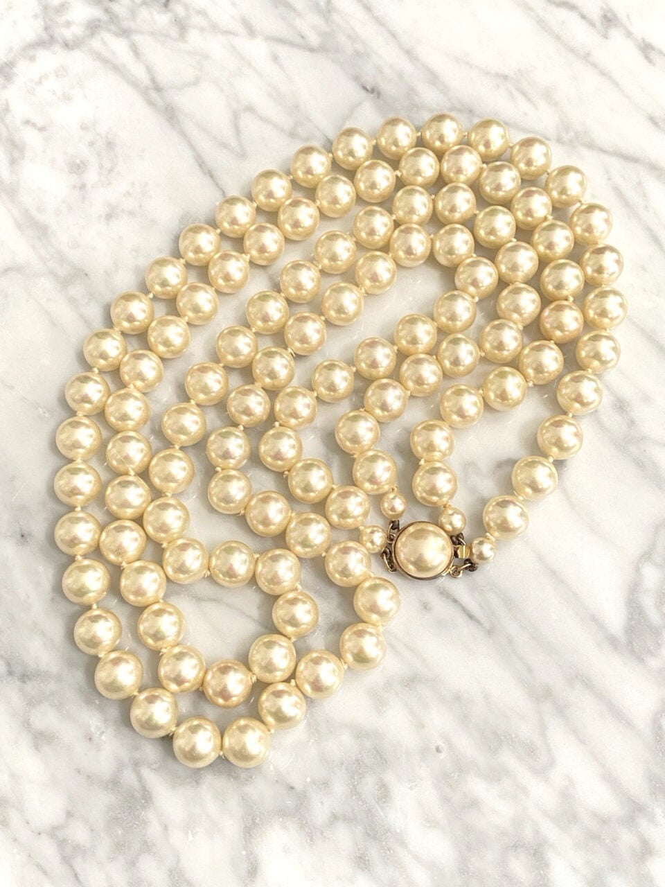 Majorica double strand pearl necklace 10mm gold over sterling clasp full view
