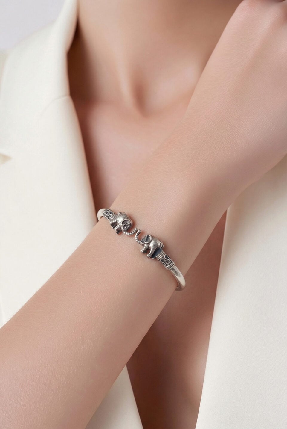 Sterling silver elephant ends open cuff bangle bracelet