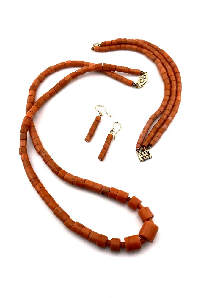 Rare estate natural coral necklace bracelet and earrings grand parure set with gold filled and vermeil findings - flatlay photo