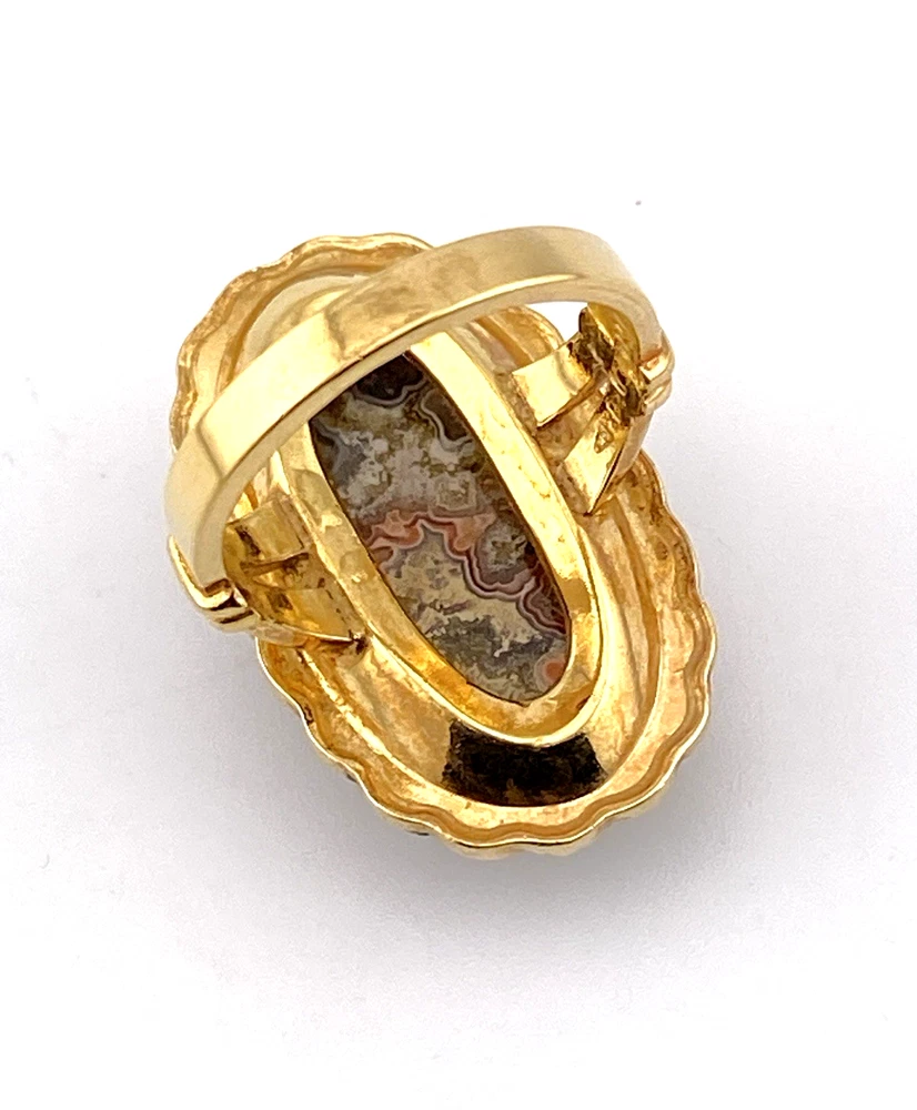 Vintage gold filled Crazy Lace Agate ring with oval cabochon and earthy natural pattern