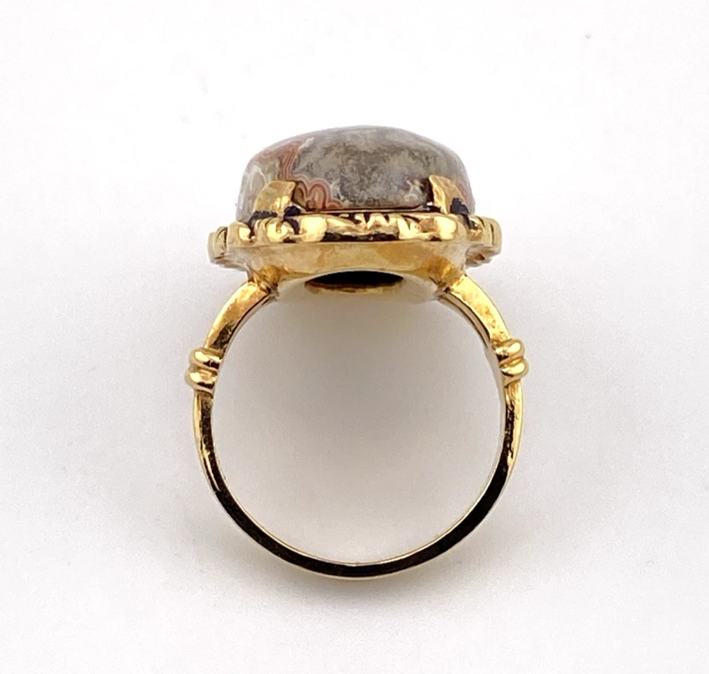 Vintage gold filled Crazy Lace Agate ring with oval cabochon and earthy natural pattern