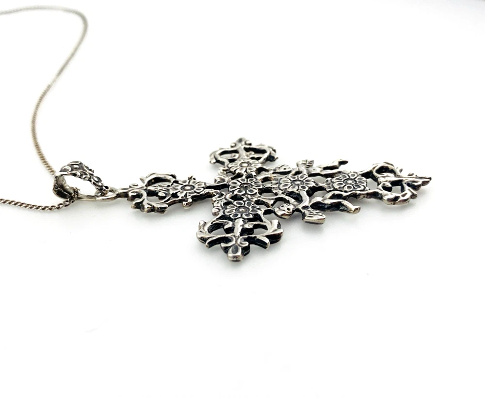 Guglielmo Cini Sterling Silver Putti Cross Pendant