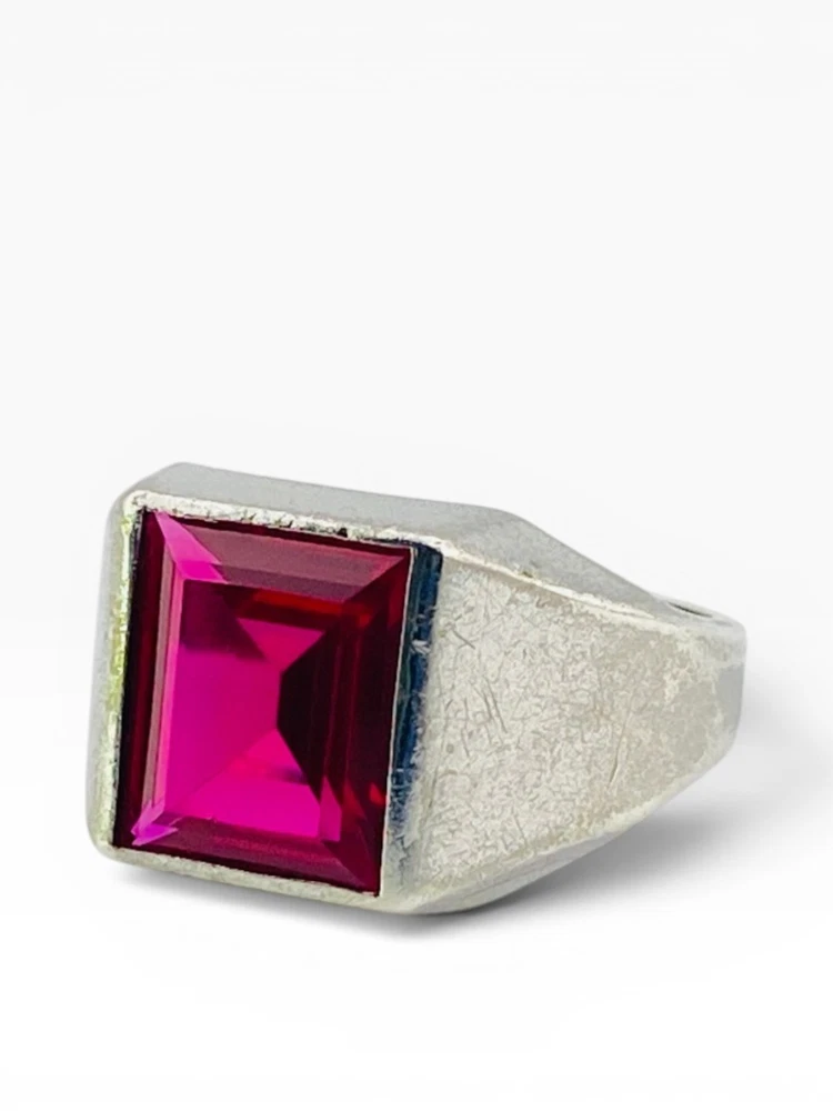 Vintage sterling silver signet ring with square cut laboratory created ruby gemstone size 11