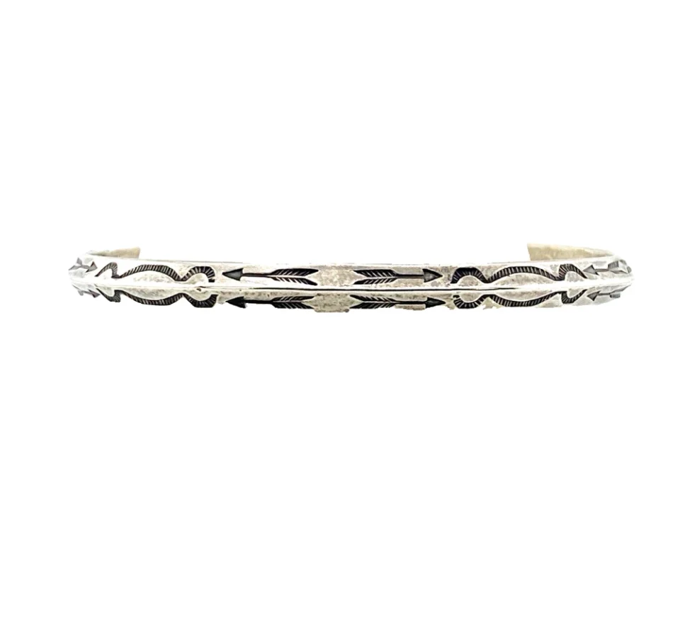 Vintage Navajo Sterling Silver Knife Edge Arrow Cuff Bracelet