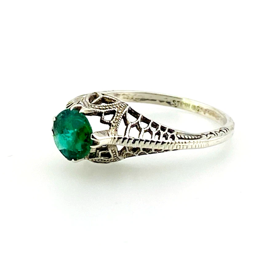 1920s Sterling Silver Filigree Ring with Green Glass