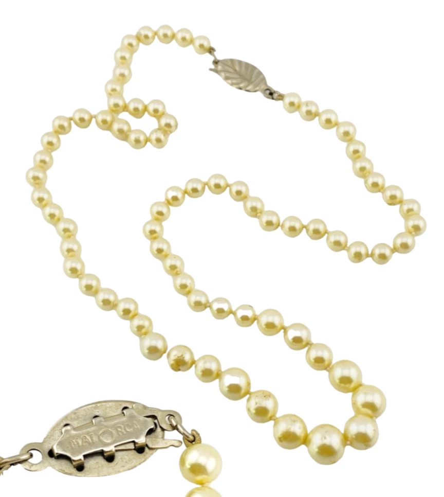 Vintage Graduated Majorca Pearl Necklace with Leaf Clasp