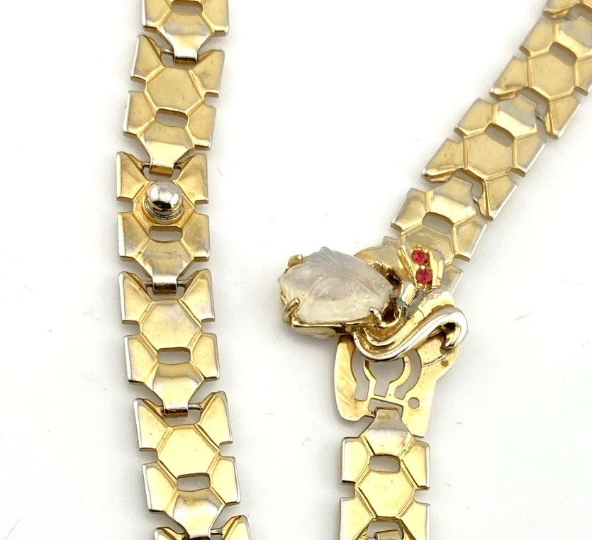 Attributed 1948 Alfred Philippe Trifari honeycomb cravat necklace with moonstone glass clasp