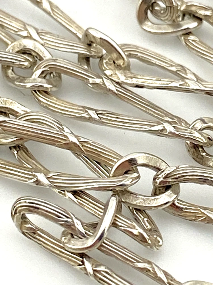 Vintage 800 Silver Sheaf Link Long Guard Chain, 58 Inches - link closed up