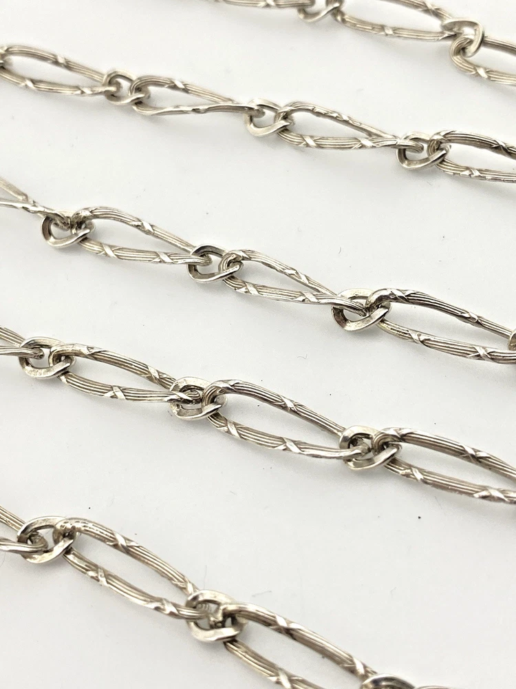 Vintage 800 Silver Sheaf Link Long Guard Chain, 58 Inches - link closed up